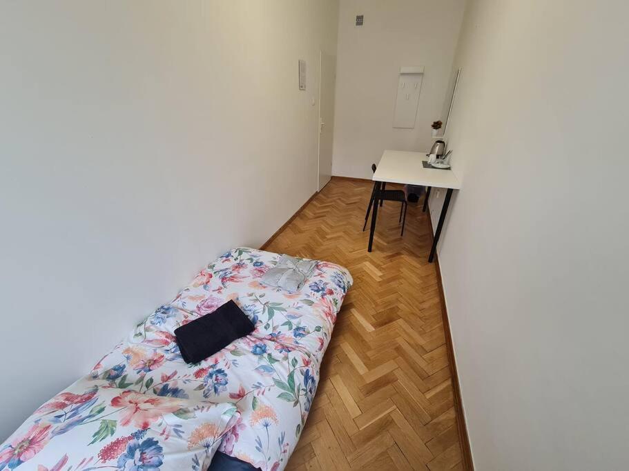 Fantastic Waw - O13 Room C Варшава Екстер'єр фото